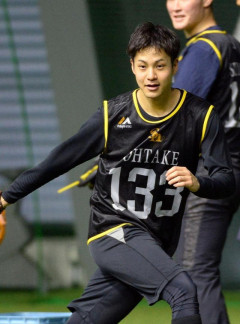 大竹耕太郎(1年目)「あっ和田さんだ！挨拶しなきゃ！」 和田毅「育成はプロ野球選手じゃないからな」