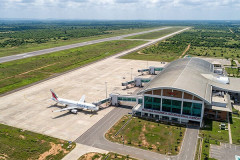 スリランカ政府が中国の融資で建設した赤字続きの空港、民間投資家の募集を開始