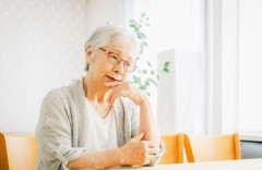 【認知症】東北大学、アルツハイマー病による記憶障害の原因は「ドーパミン不足」だと特定　ヒロポンで改善するんか？