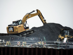 【悲報】建設作業員ワイ、長い長～いGWになりそう