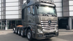 女「ワイ君ってベンツ乗ってるの！？今度それでドライブ行こうよ！」彡(^)(^)「ええで！」