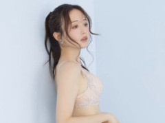 【画像】森香澄（30）お尻にえっちなホクロがあることが確認される