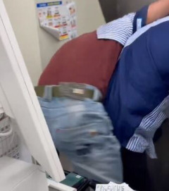 【悲報】歌舞伎町のローソン、店員同士で喧嘩してしまうｗｗｗｗｗｗ