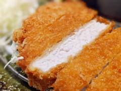 おまえらがトンカツは塩とかいうから昨日塩で食ってみたけどさ