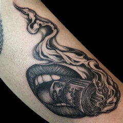 【悲報】「日本ではタトゥー（入れ墨）してる人は、プールも温泉も海水浴も禁止。海外では当たり前」←これ