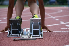 【画像】女子陸上のコーチ、エッッッッッッッッッッッッッッッッ！