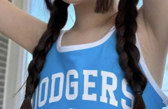 【悲報】アイドル、MVで肉体を丸出ししてしまう・・・これヌかない方が失礼だろ