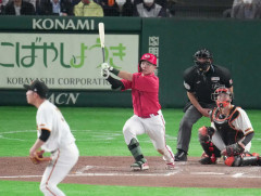 カープ坂倉ファーストで2安打1本4打点3出塁！持丸猛打賞1打点4出塁！←『正捕手持丸』の時代が来るのか？