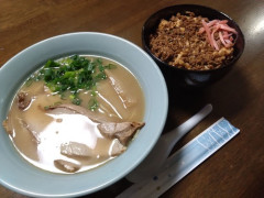 【画像】ワイちゃんの低所得ラーメン定食、完成する！！