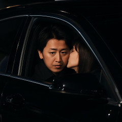 嵐・大野智（45）「禁じられた愛」“10年越し”恋人との密会スクープ撮《札幌ドーム公演の翌日、東京ドーム公演後にも…》   #文春