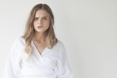 ゴミ旦那「うわ、味噌汁に茄子入ってる」嫁ワイ「イヤなぁ食うな！」ﾊﾟｧｯｰﾝ！！