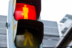 【速報】渡邊渚さん、歩道で信号待ちしていたら車道に突き飛ばされる！！！