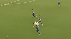 韓国Kリーグ、負け確定の場面で韓国人DFがボールを持たない日本人選手に背後からタックルし脊椎骨折で病院送り（動画あり）