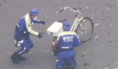 自転車に乗っていた警察官2人が乗用車にはねられて大けが 　東京都板橋区（動画あり）