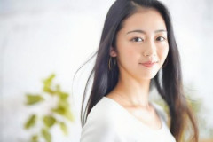 【悲報】学校教員さん、脱いだら凄いボディだったwwwwwwww