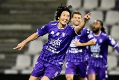 原口元気が昇格かかる大一番で値千金の決勝弾！…カットインから右足一閃「歓喜の渦に巻き込んだ」　ベルギー2部