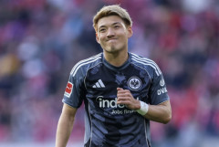 【動画】フランクフルト堂安律をドイツ絶賛「チームを救った」　冷静右足…守備でも「常に危険な存在」