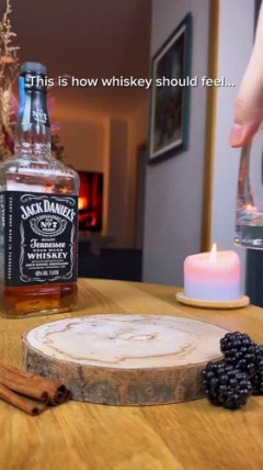 【悲報】アメリカさん、BBQに続いてバーボンの知らない飲み方で侵略してしまう