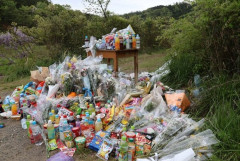 【京都・南丹男児遺棄】献花台を撤去　多くの花や菓子、付近でクマ目撃情報