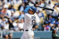 【悲報】大谷翔平さん、 .278 34本 70打点 OPS.898ペースｗｗｗｗｗｗｗｗｗ