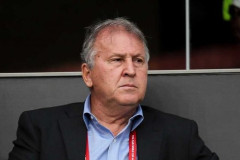 【悲報】中村俊輔さん、「戦術がない」と言われがちだったジーコについて「僕は伸びた」と言い切ってしまう