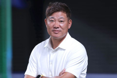 【悲報】福留孝介さん「2週間に1回、1億円が振り込まれる」カブスと4年53億円の契約ｗｗｗｗｗｗｗｗｗｗ