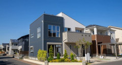 【衝撃】「うるさい」少年をハンマーで殴って顔の骨を折った40代男さん、現在も逃走中・・・・・・・・・