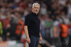 【悲報】レアルさん、新監督最有力候補がモウリーニョになってしまうｗｗｗｗｗｗｗｗｗｗ