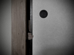 【衝撃】幽霊の正体、『人間には聞こえない音』だった