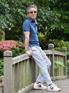 【悲報】「ダサい中年男性」はだいたい身に着けている