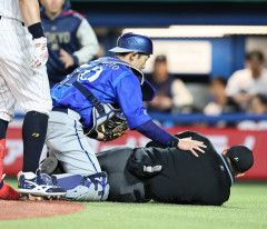 バット直撃の川上拓斗球審（30）　一般病棟に移るも意識は戻らず