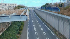 【衝撃】高速の塀に衝突後、自ら乗り越え転落。50代男性の不可解すぎる最期にネット騒然・・・