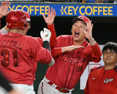 カープ新井監督は『ニコニコフォルム』の方がチームが強くなる説