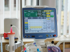 【悲報】暴飲暴食して人工透析になった人さん、保険で一人数億円かかってしまう・・・・・・・・・