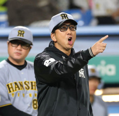 【画像】阪神・藤川監督さん、ルーキーへの死球にブチギレてベンチから飛び出してしまうｗｗｗｗｗｗｗｗｗｗ