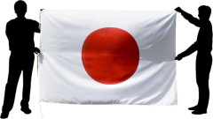【物議】TBS、人気アイドルに“赤い丸”を踏ませる演出→日本国旗を連想すると批判噴出…