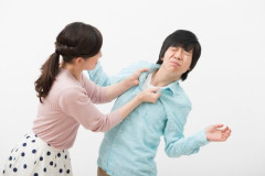 【悲報】ワイ（３４）、ヨッメ（３１）に「処女じゃなかったくせに偉そうにするな」と怒鳴ってしまう