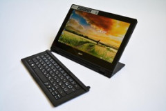 もはやPCは不要、キーボード付けたタブレットで十分という世界