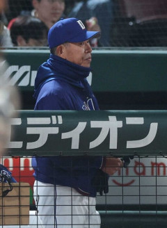 球団最速20敗…中日・井上監督「ちょっと語尾強める形で」試合後に緊急ミーティング　守備ミス相次ぎ自滅