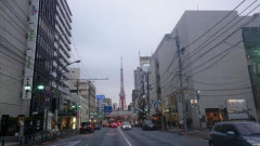 【都会】 「地元に残っている人の方が裕福に見える」と嘆く都会の共働き世帯…物価高、住宅難に消耗