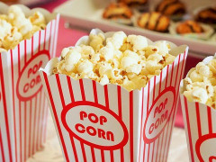 映画館でギリギリ食べる事が許される食べ物