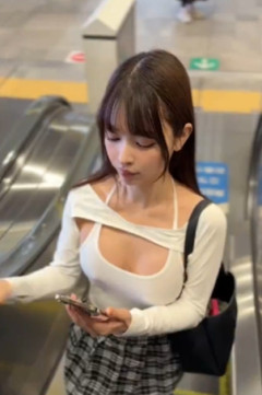 【動画】盗撮犯、お乳女子さんにバレるwnmwmwmwmwmwmwmwmw