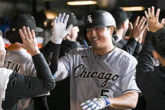 【悲報】村上宗隆、メジャートップ13号直後に“謎の日本語”絶叫