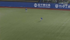 高木豊「（同点の9回ランナー1塁の場面）外野後ろに守ってたけど、1,3塁作らせないために外野前進させるべきだった」