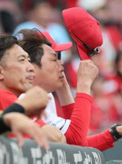 カープ新井采配『モンテロ温存で代打前川』の意図「何とかコンタクトのいい打者を」【監督談話/反省会】