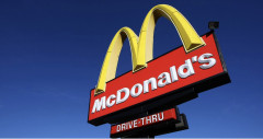 【悲報】ワイ、マクドナルドに騙されてむせび泣く