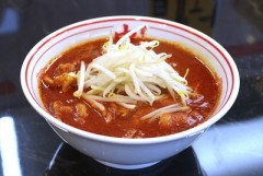 【大惨事】蒙古タンメン中本「北極」を毎週食べた男性、ケツが凄まじいことになる…