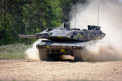 10式の制式化から既に16年…そろそろ新型戦車を開発しないと開発ノウハウを喪失するぞ！