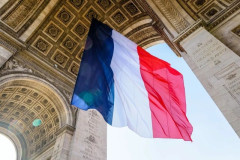 フランス人「お前らの国にある最もフランスを感じるものって何？」