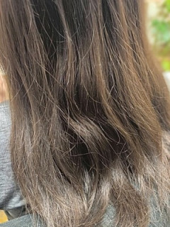 【画像】発達障害女性「私の髪、8万円のドライヤーとか使っても”これ”なんだけど」→